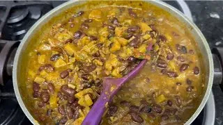 Miniature : Comment faire le Plantain  découpé malaxé avec  haricots  🫘 aux poissons fumés et crevettes séchées
