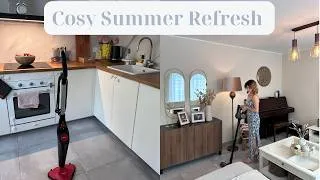 Miniature : ☀️ SUMMER CLEANING & DECORATING WITH ME | Ανανεώνω την Κουζίνα και το Σαλόνι !