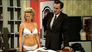 Miniature : La scène scandaleuse qui a fait interdire « Fawlty Towers »