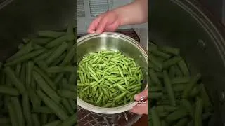 Miniature : Thamakthoulte rouge avec la viande séchée ( Achedhlouh )