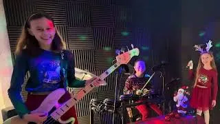 Miniature : Jingle bells rock by les Juniors !