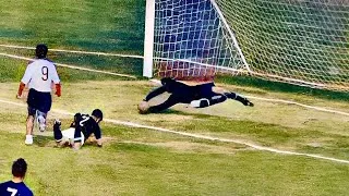 Miniature : Lev Yashin does an ASSIST!!😱