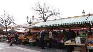 Miniature : Nice : Le Cours Saleya, lieu de vie traditionnel
