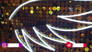 Miniature : Créez un mur de star avec nos enseignes néons personnalisées et nos dalles sequins scintillantes !