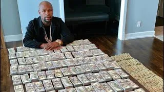 Miniature : Floyd Mayweather : A l’intérieur de la vie du milliardaire le plus extravagant dans le sport 🥊