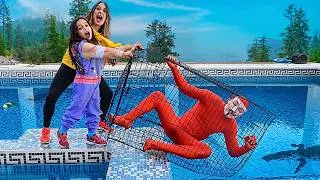 Miniature : UN INCONNU Entre Chez Nous et Enlève Ma FAMILLE ! 😱