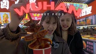 Miniature : On goûte la street food la plus chelou de Chine 🇨🇳 (Wuhan edition)