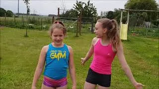Miniature : Lola capucine gymnastique