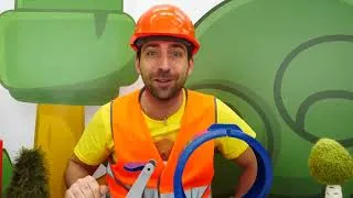 Miniature : Master Toc-Toc et les voitures jouets. Jeux et aventures avec des véhicules
