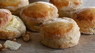 Miniature : Recette des Scones salés au Parmesan et aux Noix - petits Pains gourmands pour le brunch