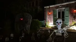 Miniature : 🎃 THIS HALLOWEEN HOUSE IS INSANE! 😱👻 #Shorts #halloween 