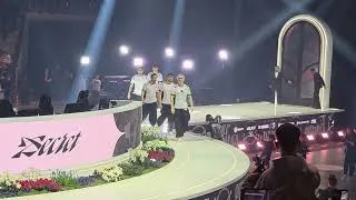 Miniature : Team Secret fait son entrée sur scène sous les acclamations de l’Adidas Arena.