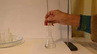 Miniature : Titrage coloriétrique de l'acide sulfamique . Titration of sulfamic acid with sodium hydroxide.