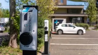 Miniature : École nationale des Ponts et Chaussées : une solution IRVE innovante, durable et simple à installer