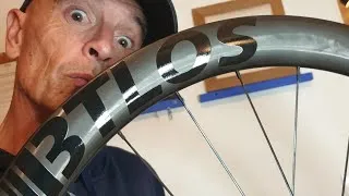 Miniature : BTLOS  montage roues carbones premium à la carte 🤩 Jantes supersoniques #bangers💣#Dream built 😍