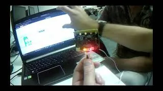 Miniature : connexion d'une carte microbit à un ordinateur