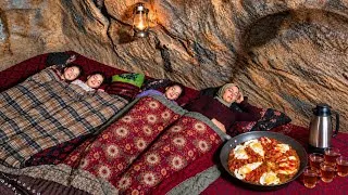 Miniature : Hard Rural Life in Afghanistan | Surviving in the Mountains Like in Ancient Times