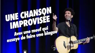 Miniature : Une bombe dans l'avion, une meuf qui fait des blagues et une chanson improvisée