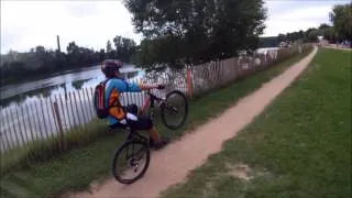 Miniature : Drone/Wheeling/Descentes et Escaliers en VTT  //  By MTB-Production