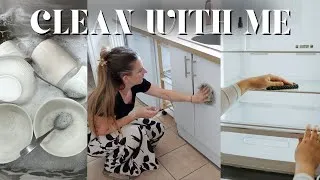 Miniature : CLEAN WITH ME 💭 Ambiance ASMR satisfaisant • My Sweet Little Baby 