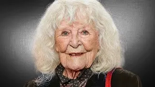 Miniature : À 92 Ans, Petula Clark Admet ENFIN Ce Que Nous Soupçonnions Tous