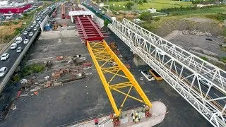 Miniature : Lançage du tablier sur la Rivière des Galets