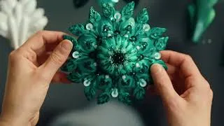 Miniature : TEASER - Exposition Tisser, broder, sublimer. Les savoir-faire de la mode