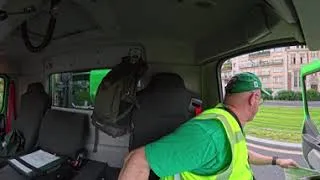 Miniature : Vidéo 360 degrés collecte d'ordures ménagères Paris 17ème le 19 juillet 2025