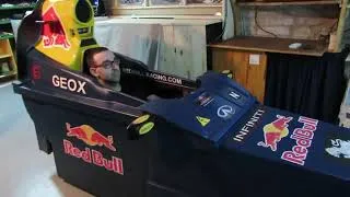 Miniature : Quand on essaie ton simulateur F1 Red Bull !