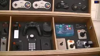 Miniature : MVGS3 : Le présentoir des manettes de jeu universelles (Flashback 2016)