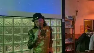 Miniature : Le Chanteur De Rimouski Pierre Harrisson chanteur populaire chante pour les gens partout le monde...