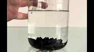 Miniature : Ferrofluide et aimant