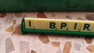 Miniature : comment jouer au scrabble