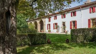 Miniature : Exclusive Discovery of a Stunning 19th-Century French Farmhouse €950,000