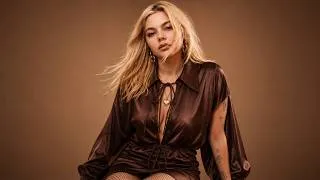 Miniature : Louane - J’avais Gardé Ta Place (Clip Officiel)