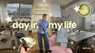 Miniature : Ma vraie vie d’entrepreneure créative à Montréal ✨☕️ (céramique, bookclub, contenu & routine 📖)