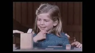 Miniature : Stades de développement de l'intelligence chez l’enfant selon Jean Piaget [vidéo 5/7]