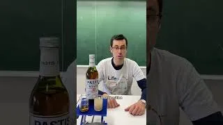 Miniature : Pourquoi peut-on observer un précipité blanc quand on mélange de l'eau avec du Pastis ? (C01)