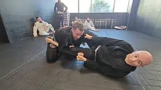 Miniature : Raça Jiu-jitsu / semaine #39 / S25-26 / vendredi / quelques détails sur la garde ouverte 