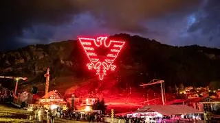 Miniature : Le spectacle de Crystal Drones lors du bal de la Fête du Vieux Val