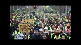 Miniature : « Les médias hués » par les Français dans la rue (manif pass sanitaire)