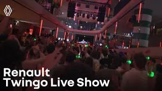 Miniature : Twingo Live Show : revivez l'événement qui a fait vibrer le défilé renault®
