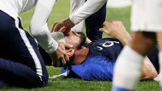Miniature : GIROUD EN SANG APRÈS UN CHOC À LA TÊTE !! (France - USA)
