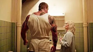 Miniature : Un Géant De 38 Ans Vie Toujours Chez Sa Mère Complètement Folle, Mais Il Décide De Changer De Vie…