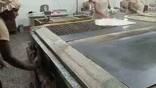 Miniature : Vis ma vie : la cuisson de "palets bretons" au manioc à l'île Maurice 🌴
