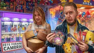 Miniature : LES FORAINS PÈTENT UN CÂBLE : ON DÉVALISE LA FÊTE FORAINE (ON GAGNE LE BAO SQUISHY XXL ULTRA RARE) 😱