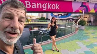Miniature : À #bangkok  je répare tout ce qui est réparable (roue, Tomtom, PC) - Tour du monde en side-car Ural