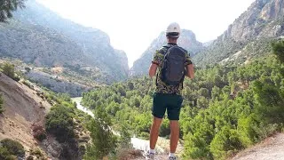 Miniature : 100 mètres au dessus du vide à Caminito del Rey