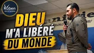 Miniature : TÉMOIGNAGE : DIEU M'A LIBÉRÉ DU MONDE