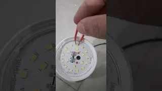 Miniature : Réparation d'une ampoule LED : Astuce simple et efficace ! 💡🔧